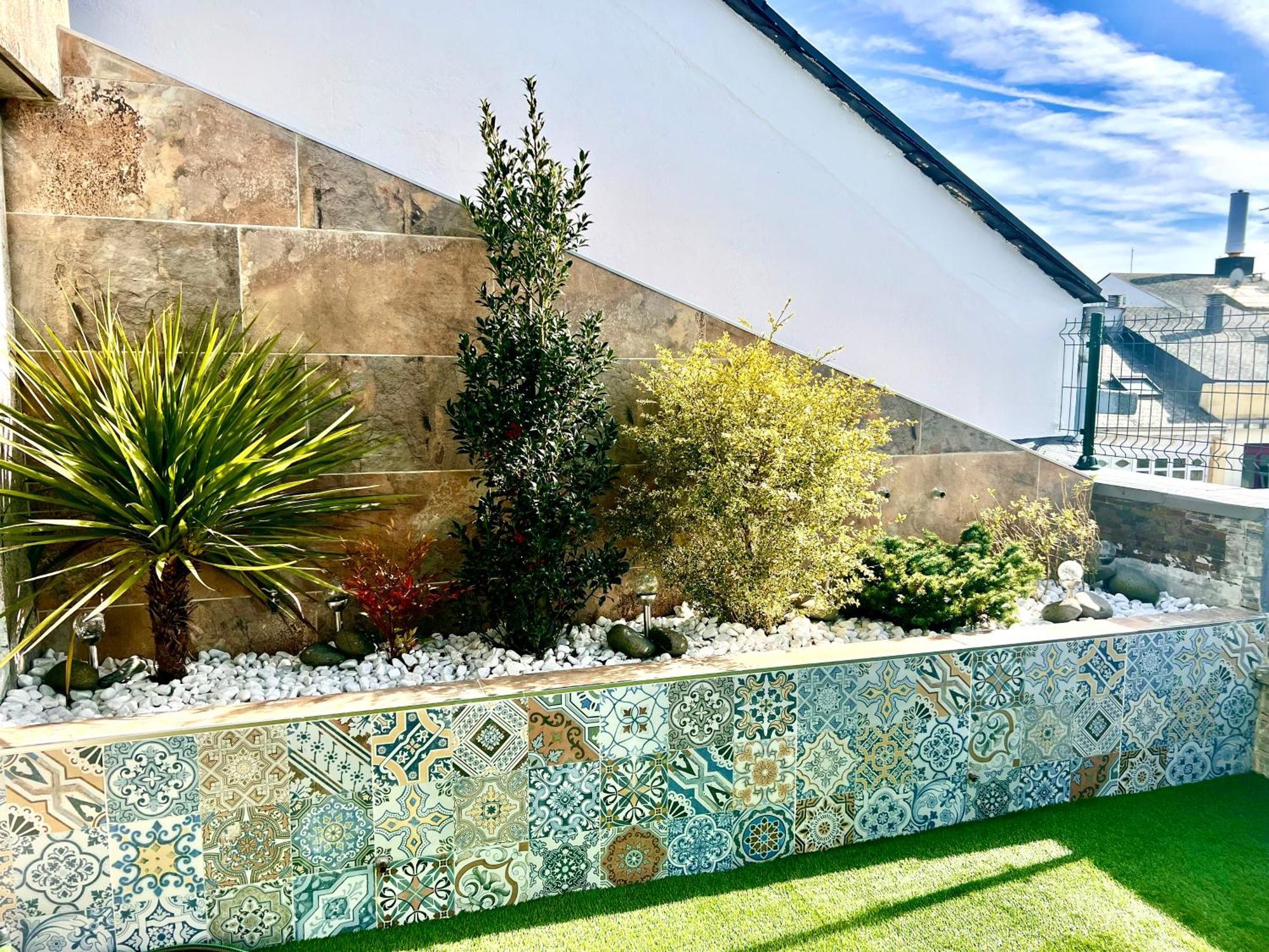 Lucus Skyline & Terrace Lugo