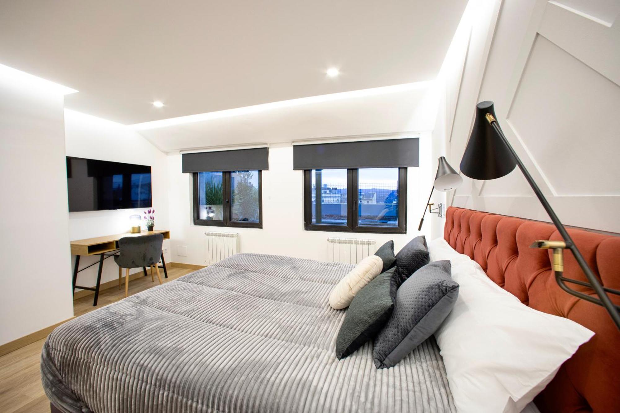 Lucus Skyline & Terrace *